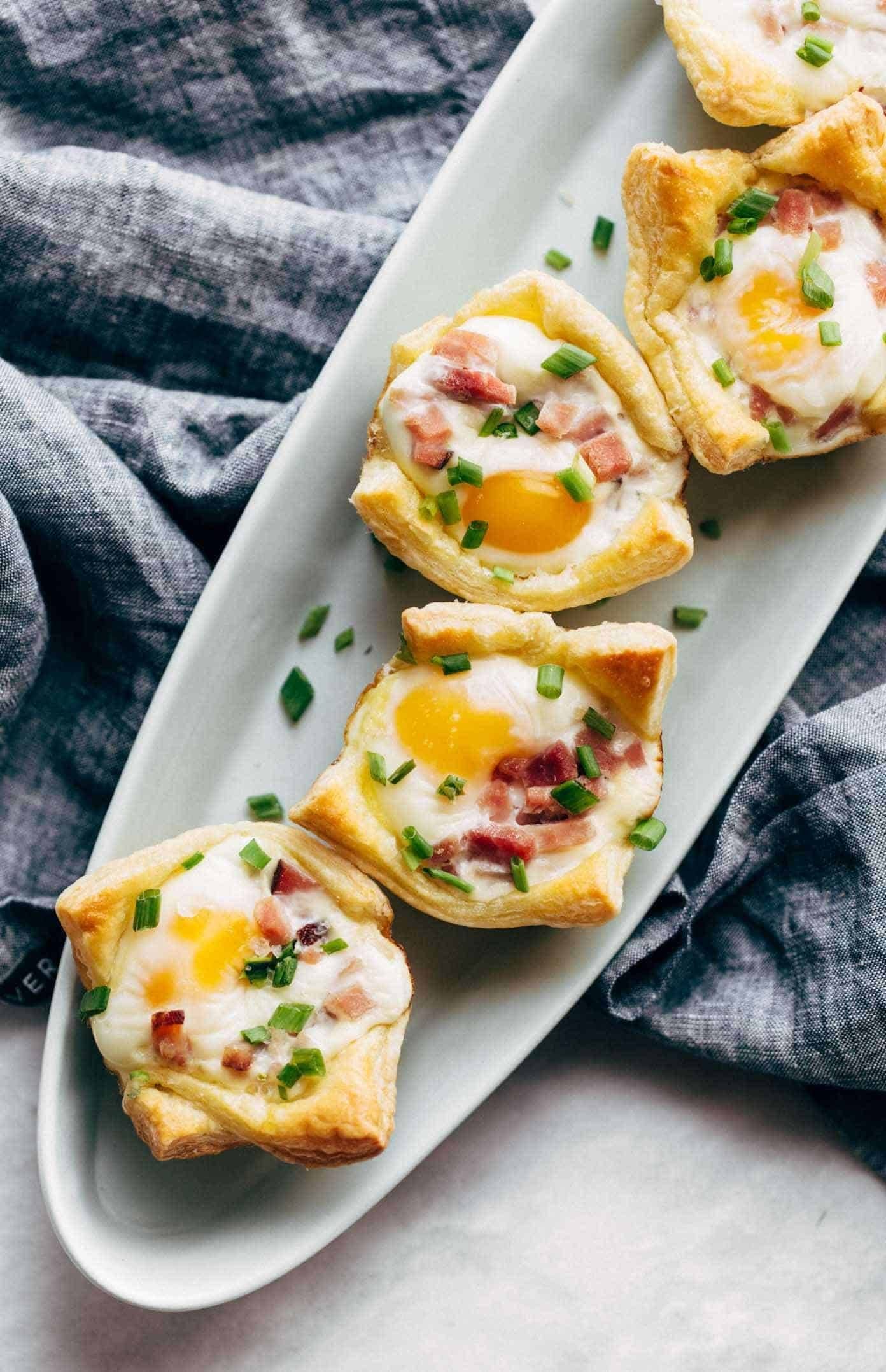 Brunch cups with eggs and ham.