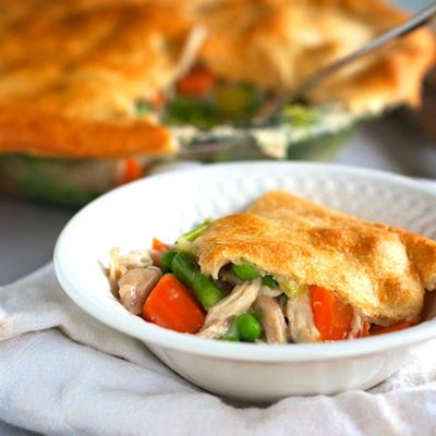 A picture of Garlic Chicken and Vegetable Pot Pie